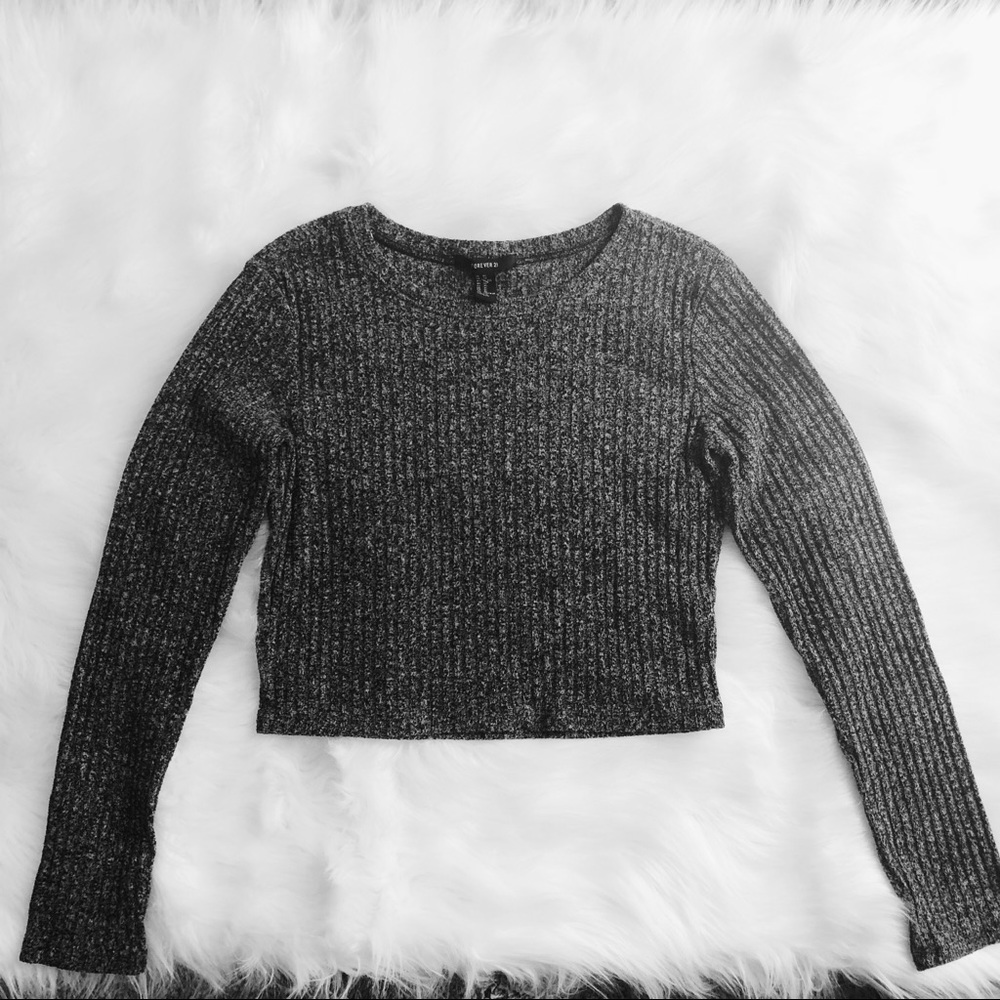Forever 21 Cropped Long Sleeves XL